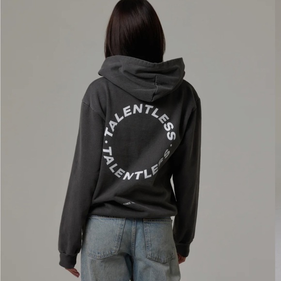 Talentless WOMENS CIRCLE LOGO HOODIE